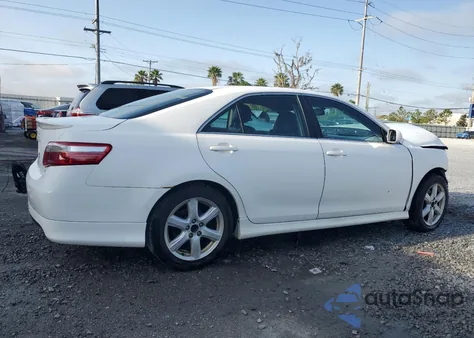 2007 Toyota Camry Ce z USA, uszkodzony, nr VIN 4T1BE46K67U716670
